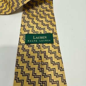 Ralph‎ Lauren Tan Zigzag Pattern Tie